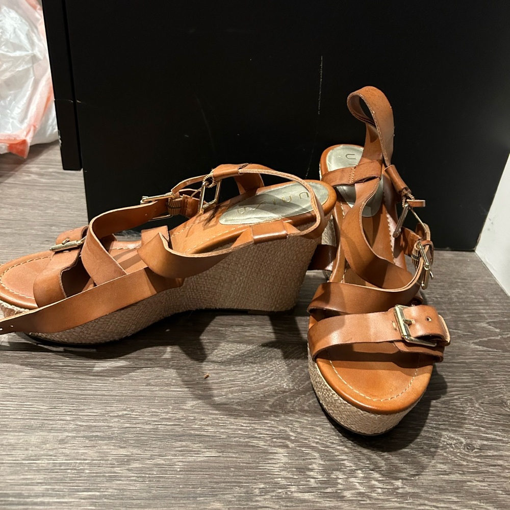 Women's Tan Wedge Sandals
